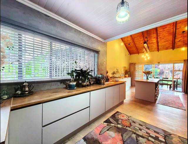 5 BEDROOM HOUSE FOR SALE IN VAALPARK